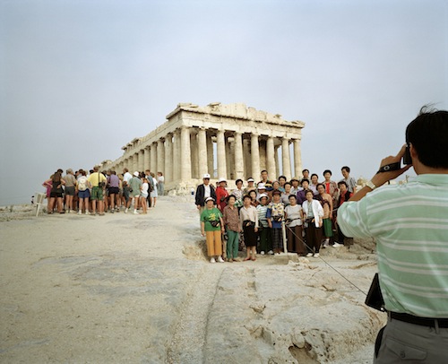 Martin Parr, Griechenland, Athen, Die Akropolis, 1991, aus der Serie Small World, © Martin Parr / Magnum Photos