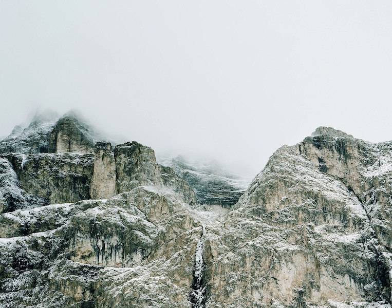 Axel Hütte Passo Sella, Italia dalla serie New Mountains, 2012  115 x 145 cm Ditone Print © l’artista 