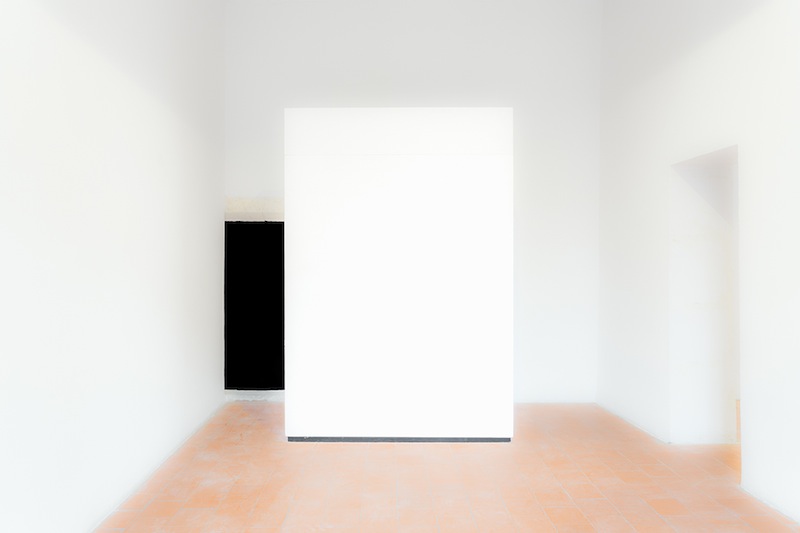 Luca Gilli, Untitled, 2013, stampa ai pigmenti UltraChrome HDR, cm. 100x150, 2-5 + 2 p.a., courtesy Weber & Weber Arte Contemporanea