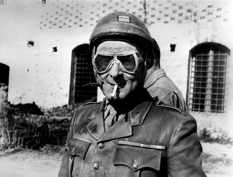 il colonnello Francese Zeller, uno dei leader dell’ORA, l’Organizzazione per la Resistenza dell’Esercito francese, Francia, 1944. Rue des Archives / Tips Images