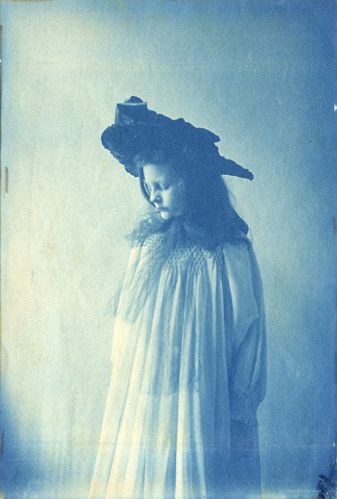 Catherine (Kitty) van Loon – van Welderen Rengers, ca. 1898 © Fotograaf onbekend / Courtesy Museum Van Loon © Naam fotograaf / extra credits indicated. 