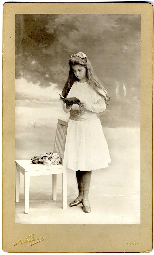 Daisy van Loon, ca. 1900 © Studio Nadar / Courtesy Museum  Van Loon  © Naam fotograaf / extra credits indicated. 