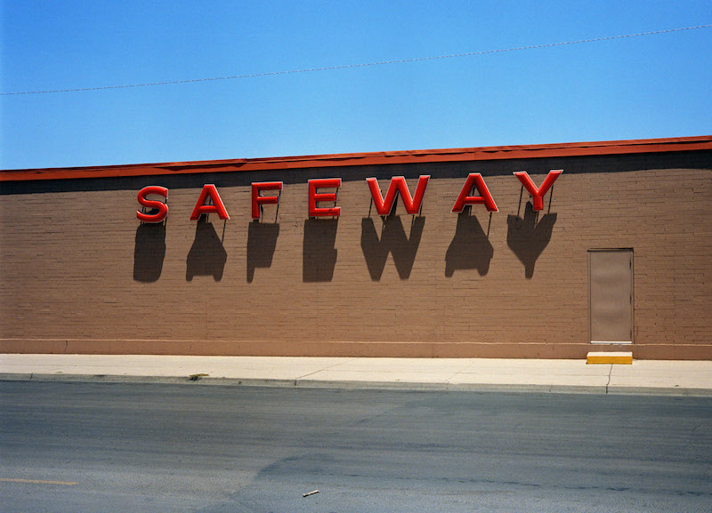 Wim Wenders  'Safeway', Corpus Christie, Texas © for the reproduced works and texts by Wim Wenders: Wim Wenders/Wenders Images/Verlag der Autoren   1983 C - Print 178 x 210 cm    