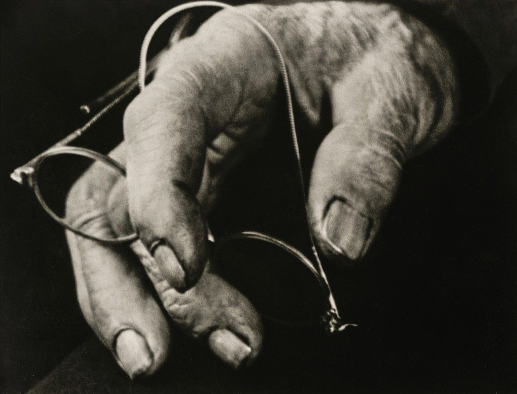 Farmer’s Hand, 1911–1914 © Die Photographische Sammlung/SK Stiftung Kultur – August Sander Archiv, Colonia; SIAE, Roma, 2015