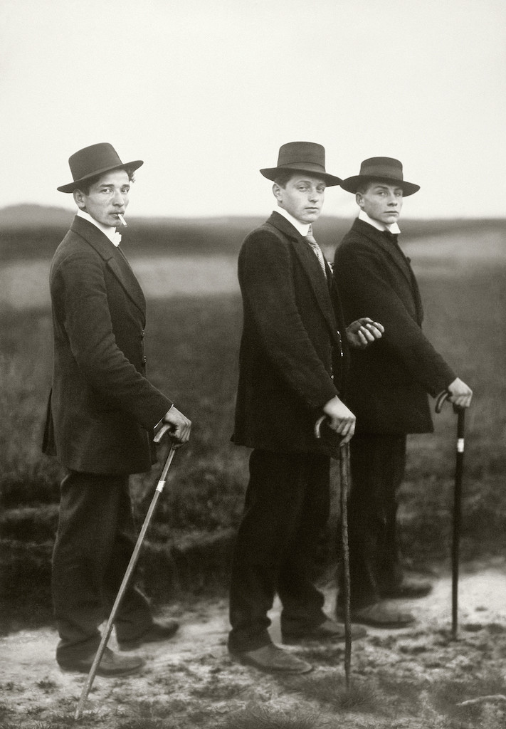 Jungbauern, 1914 © Die Photographische Sammlung/SK Stiftung Kultur – August Sander Archiv, Colonia; SIAE, Roma, 2015