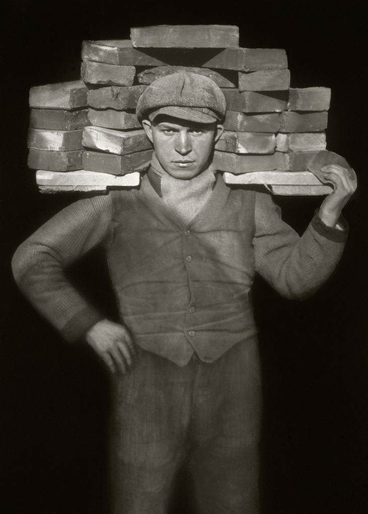 Young Farmers, 1914  © Die Photographische Sammlung/SK Stiftung Kultur – August Sander Archiv, Colonia; SIAE, Roma, 2015