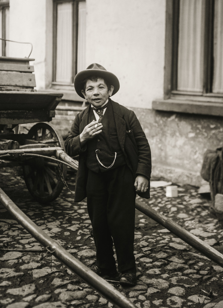 Cretin, 1924  © Die Photographische Sammlung/SK Stiftung Kultur – August Sander Archiv, Colonia; SIAE, Roma, 2015