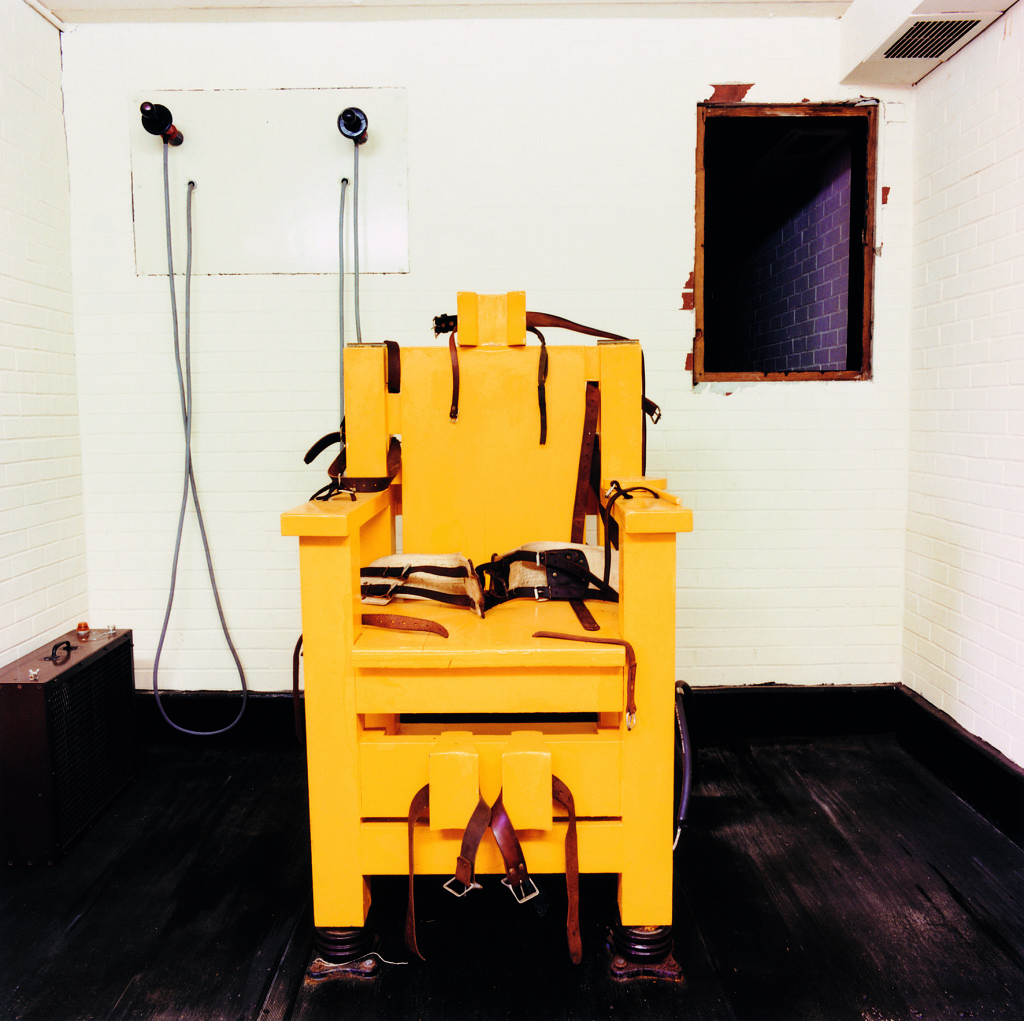 LUCINDA DEVLIN Electric Chair, Holman Unit, Atmore, Alabama (From the series The Omega Suites) 1991 © Lucinda Devlin, courtesy Galerie m Bochum/Germany