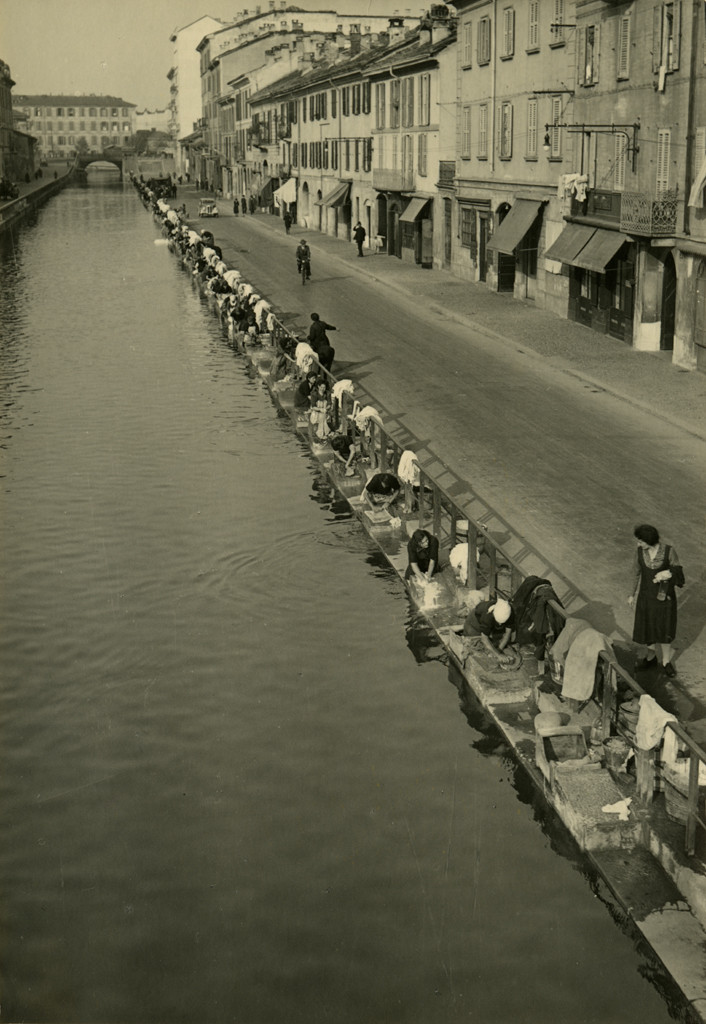 Milano, il Naviglio 1938 © Antonia Pozzi