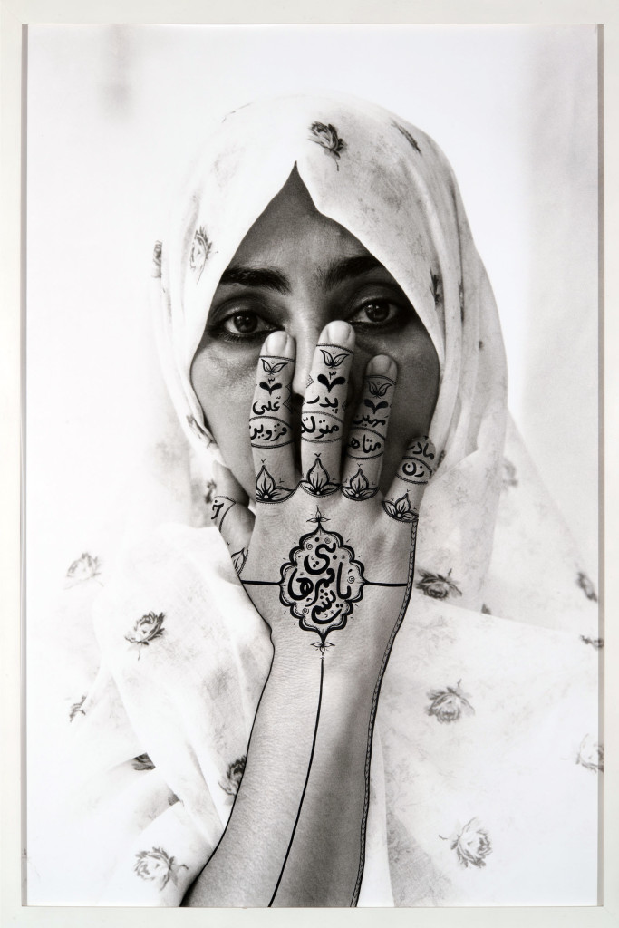 Shirin Neshat, Birthmark, 1995 Black & white RC print & ink | stampa bianco e nero su carta politenata, inchiostro Photo taken by Cynthia Preston 153.5 x 107.3 cm © Shirin Neshat Courtesy Gladstone Gallery, New York and Brussels Private Collection, Sassuolo (MO). Photo: Rolando Paolo Guerzoni 