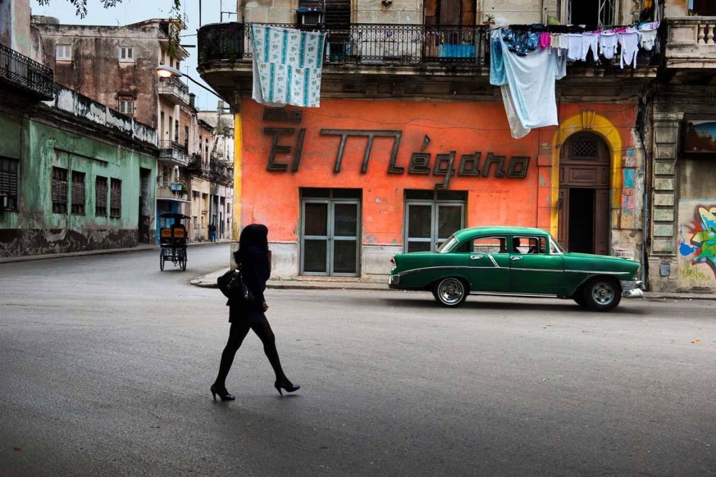 Steve McCurry: Cine El Megano in downtown near Esquina San Martin. Havana, Cuba, 2010. ©Steve McCurry