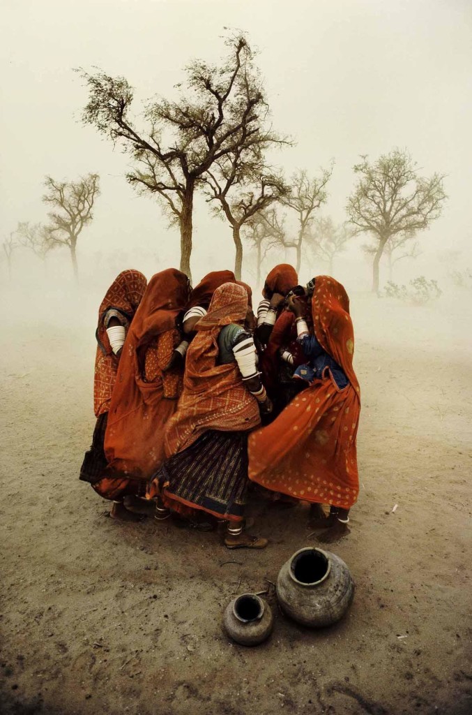 Steve McCurry: Dust Storm. Rajasthan, India, 1983. ©Steve McCurry.