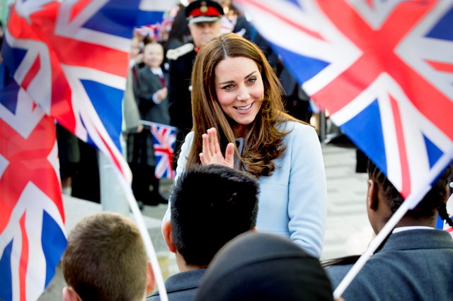 Catherine Herzogin von Cambridge besucht die Aldridge Academy in London / 190115 ***19-1-2015 - LONDON  The Duchess of Cambridge , Kate visits Kensington Aldridge Academy in London***