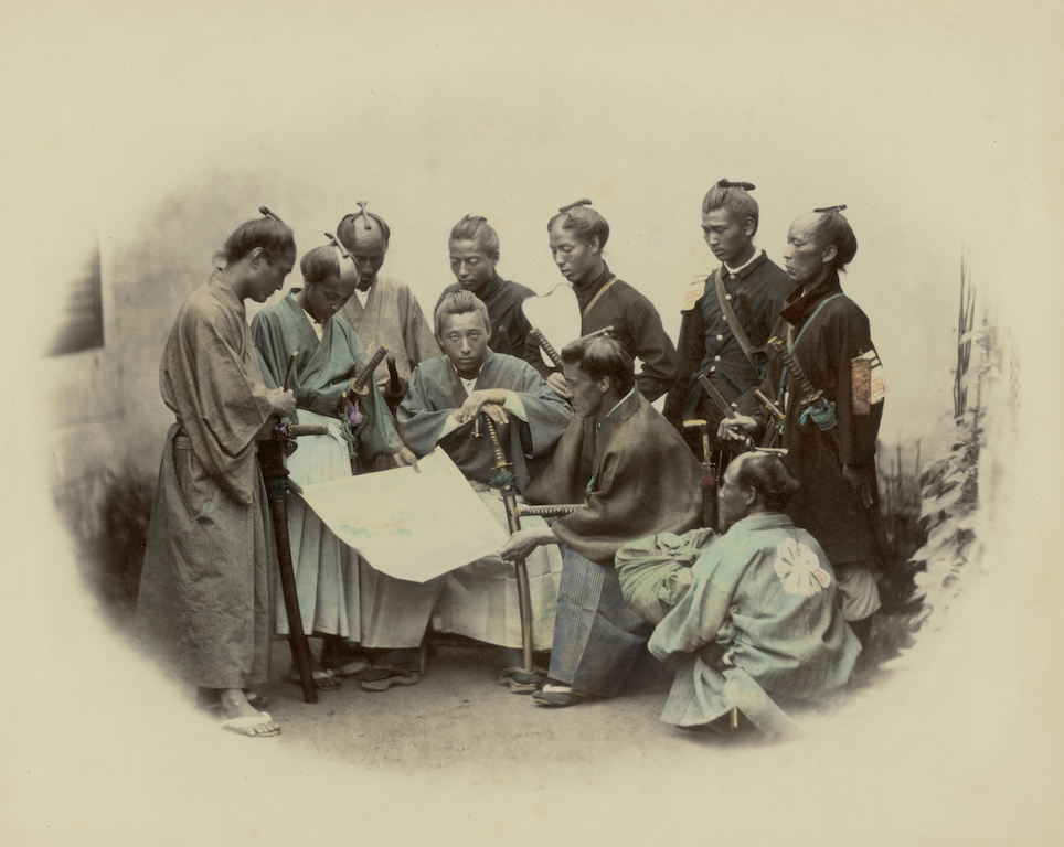 Felice Beato, Samurai e ufficiali giapponesi del clan Satsuma durante la  guerra Boshin, 1868 �Raccolte Museali Fratelli Alinari (RMFA),Firenze 