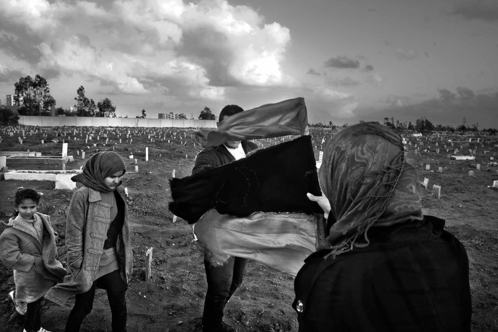 LIBIYA MARCH -APRIL 2011 BENGAZI commemoration for the victim of the revolution athe cemetry