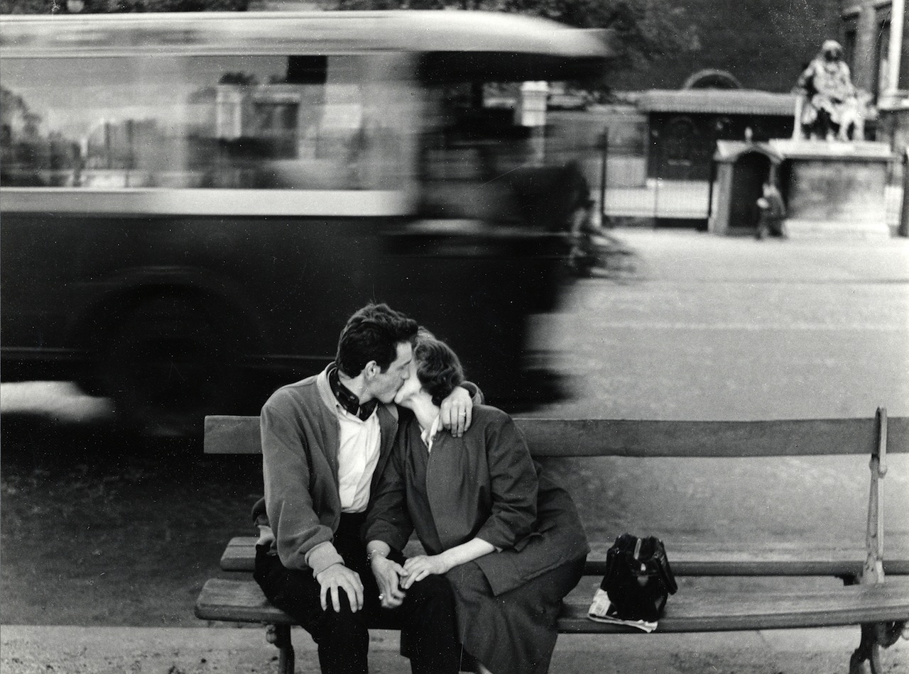 © Gianni Berengo Gardin dagli archivi de la gondola di venezia e del craf di spilimbergo