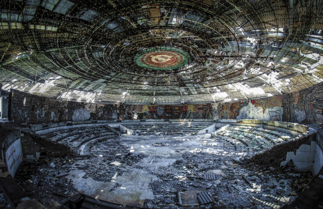 Monumento di Buzludzha (Bulgaria) - Foto Kamren Barlow