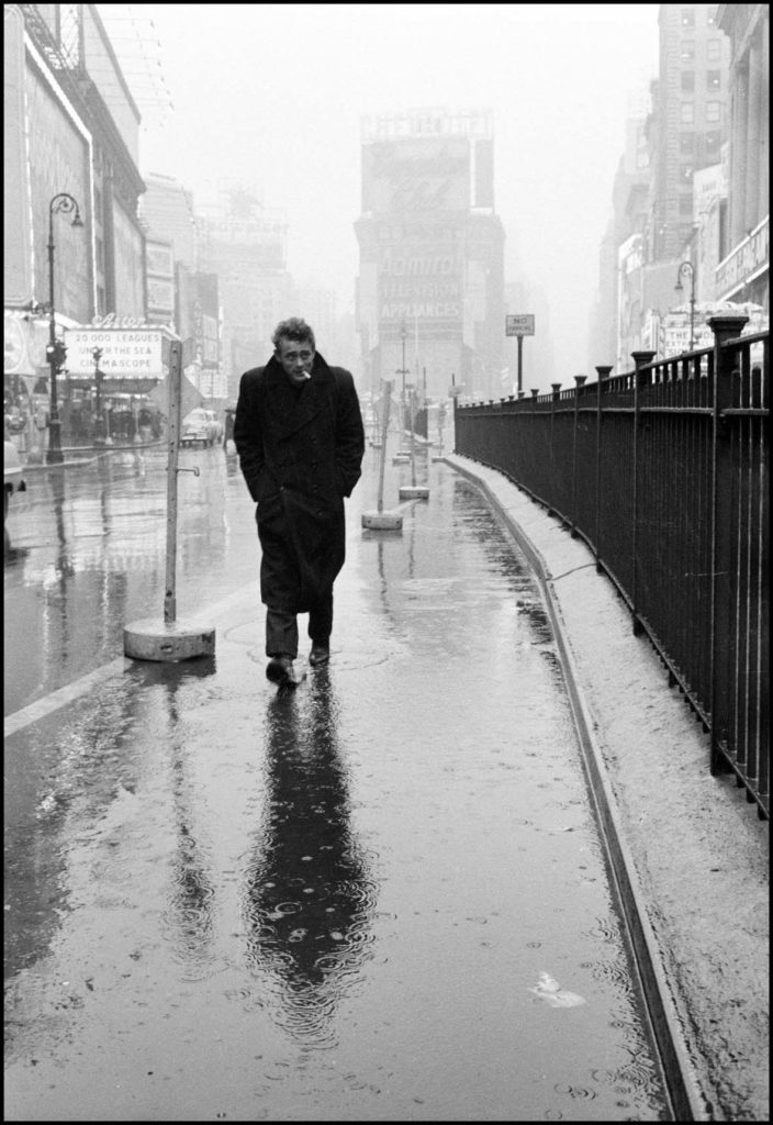 USA. New York City. 1955. James DEAN haunted Times Square© Dennis Stock/Magnum Photos