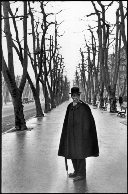 Viale del Prado, Marsiglia, Francia 1932 © Henri Cartier-Bresson / Magnum Photos
