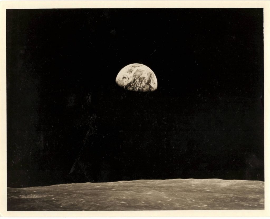 Vieni sulla Luna talk a noto foto della terra dalla luna