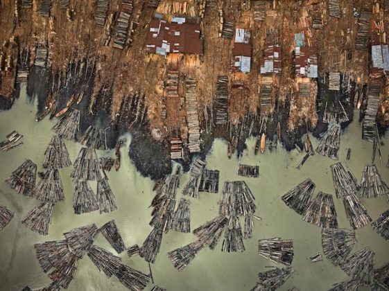 Anthropocene mostra Mast Bologna foto nigeria di Edward Burtynsky