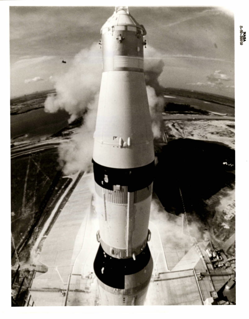 Vieni sulla Luna talk a noto foto Lancio razzo Saturn-V Missione Apollo 11 