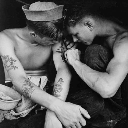 la guerra totale mostra milano tattooed_sailor_aboard_the_USS_New_Jersey_NARA