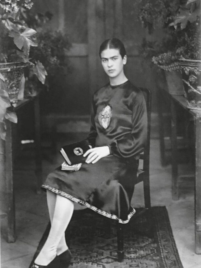 Frida Kahlo diciottenne