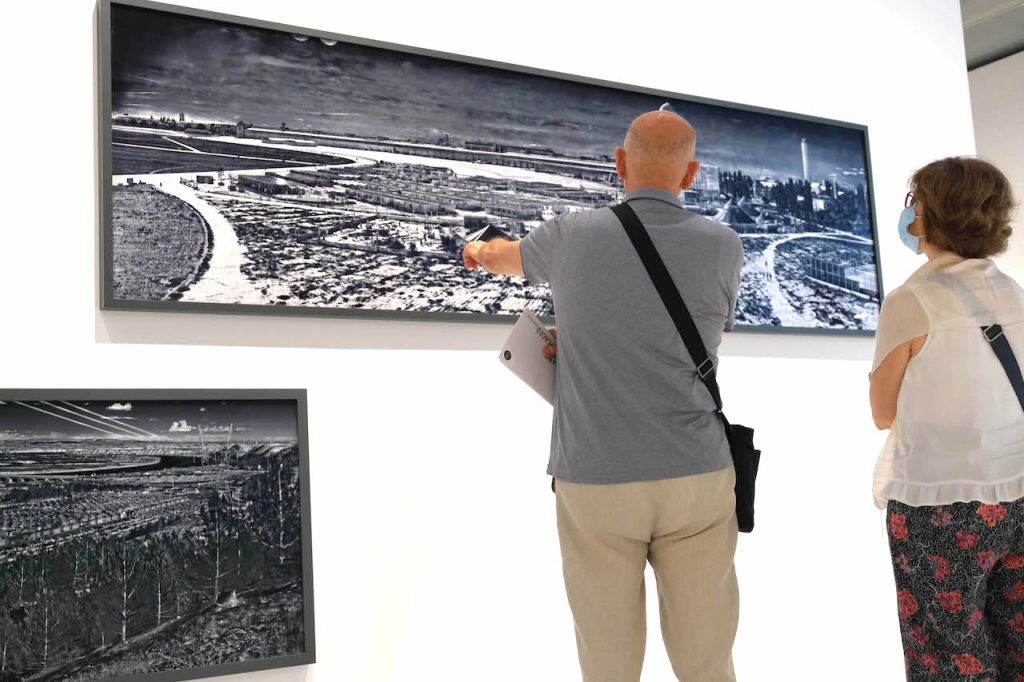 Richard Mosse: perché vedere la prima mostra antologica a Bologna