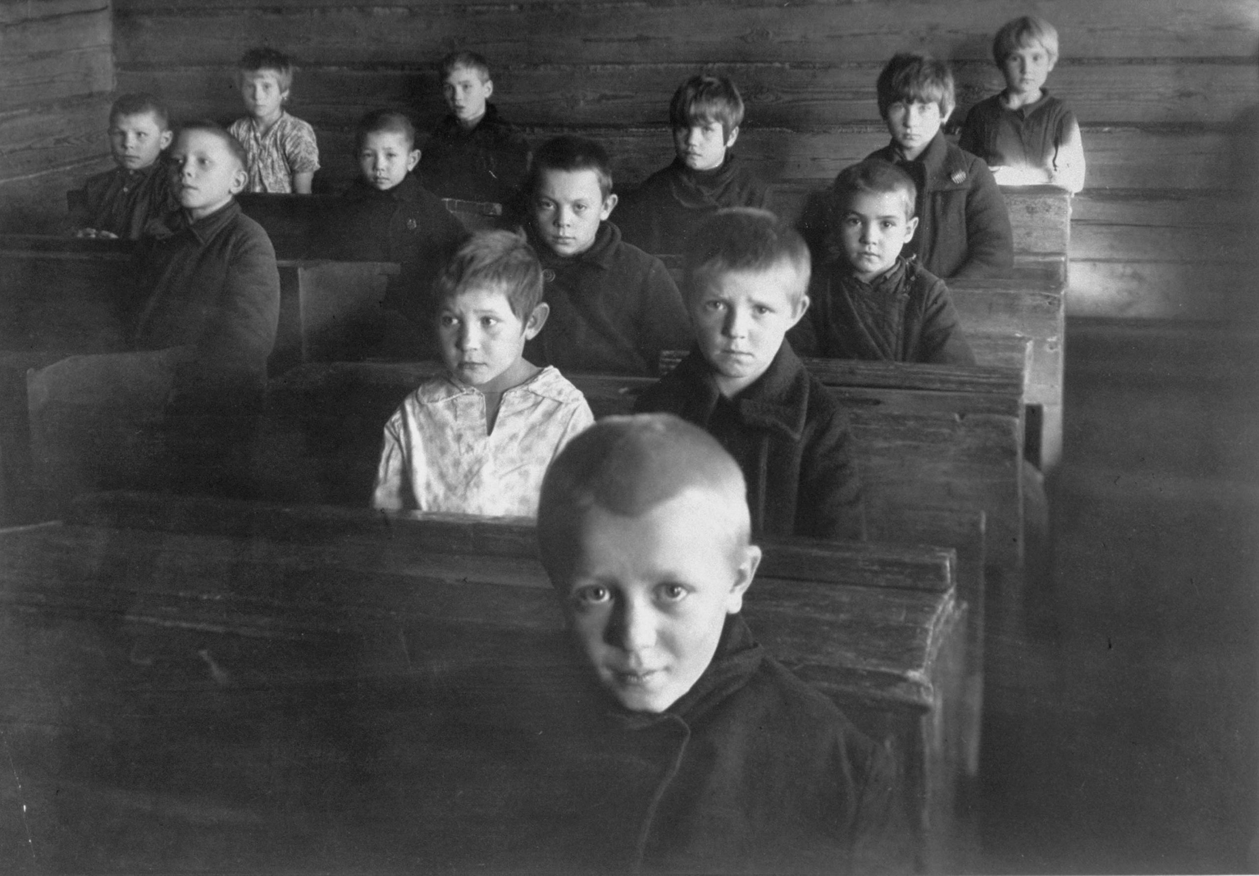 Как жили ровесники в 1920 1930 годы. Сельская школа в годы войны 1941-1945. Школа в 1930е года в СССР.