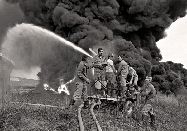 Claudio Erne Bagnoli della Rosandra Operazione dei vigili del fuoco durante il rogo dei tank oleodotto Trieste-Ingolstadt provocato dai terroristi palestinesi di Settembre nero 1972
