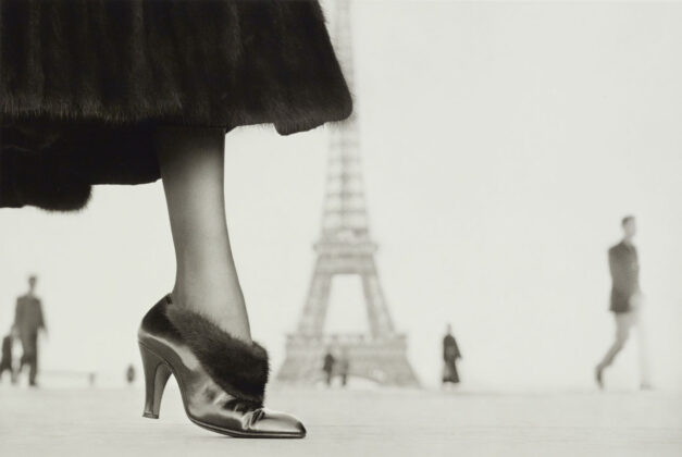Richard Avedon, Shoe by Perugia, Place du Trocadéro, Paris, August 1948 © The Richard Avedon Foundation