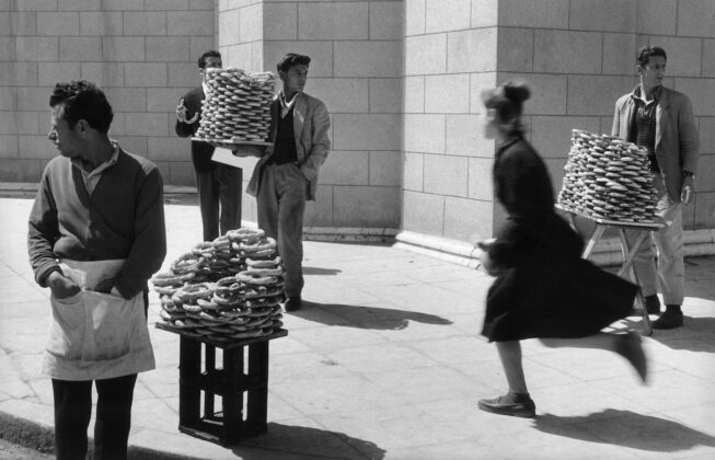 1958 Venditori di pane Atene Grecia