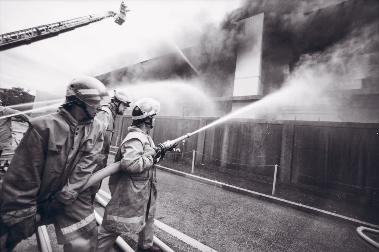 Fotografia come testimonianza Friuli 1980-2000 Incendio birreria Dormish
