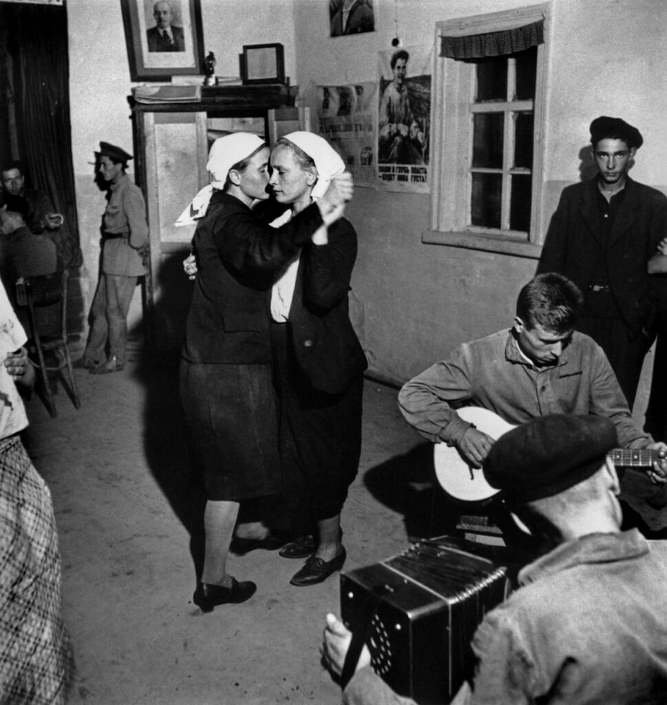 UKRAINE. Shevchenko. The social center of the Collective farm © Robert Capa © International Center of Photography / Magnum Photos