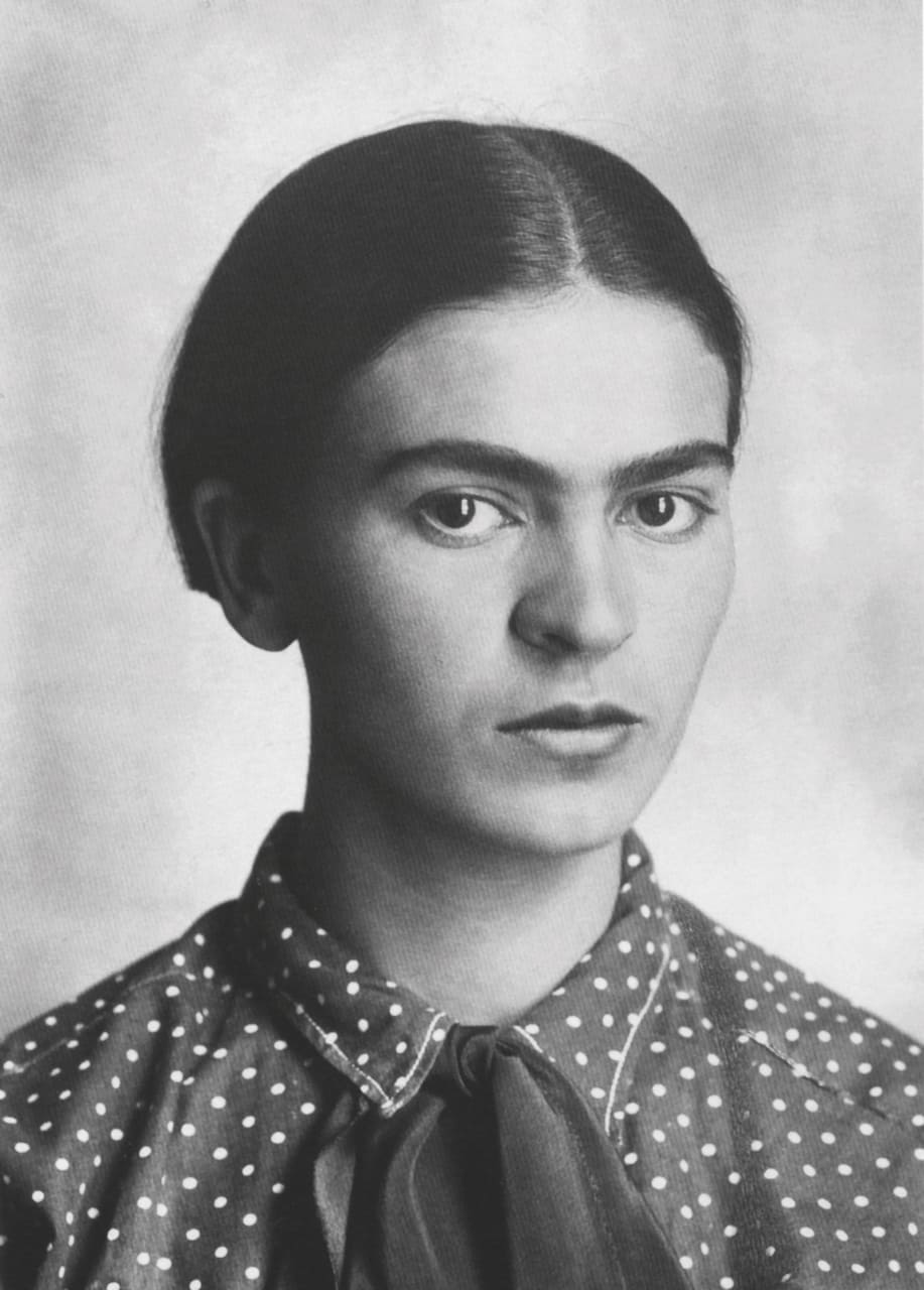 GUILLERMO KAHLO Frida Kahlo diciottenne Messico, 1926 Stampa alla gelatina d’argento, vintage