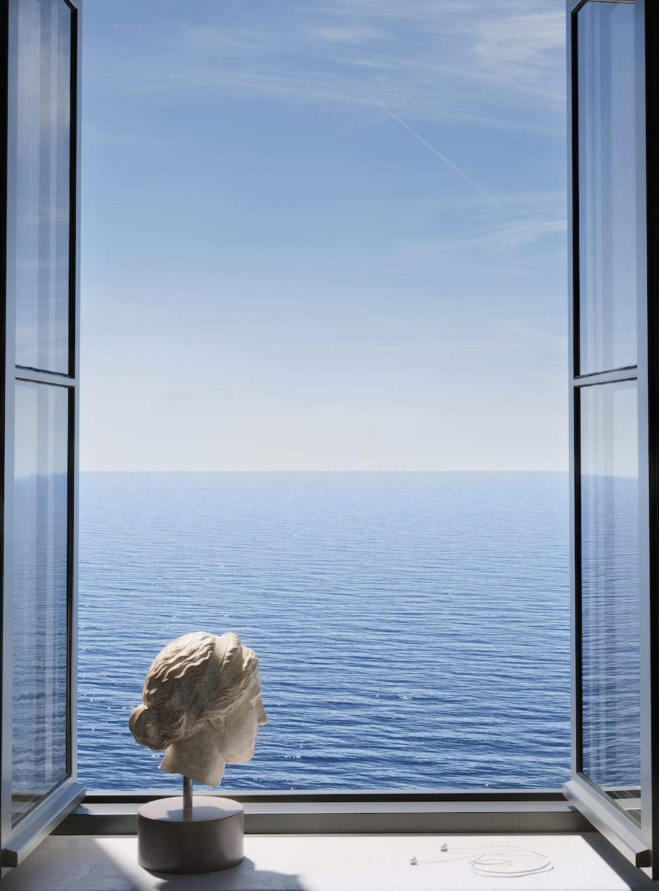 Giuseppe Lo Schiavo, Daphne and the ocean, 2023, stampa fine art su carta cotone, 148,5x110 cm, Edition of 8 + 3 AP, Courtesy: Giuseppe Lo Schiavo, Spazio Nuovo