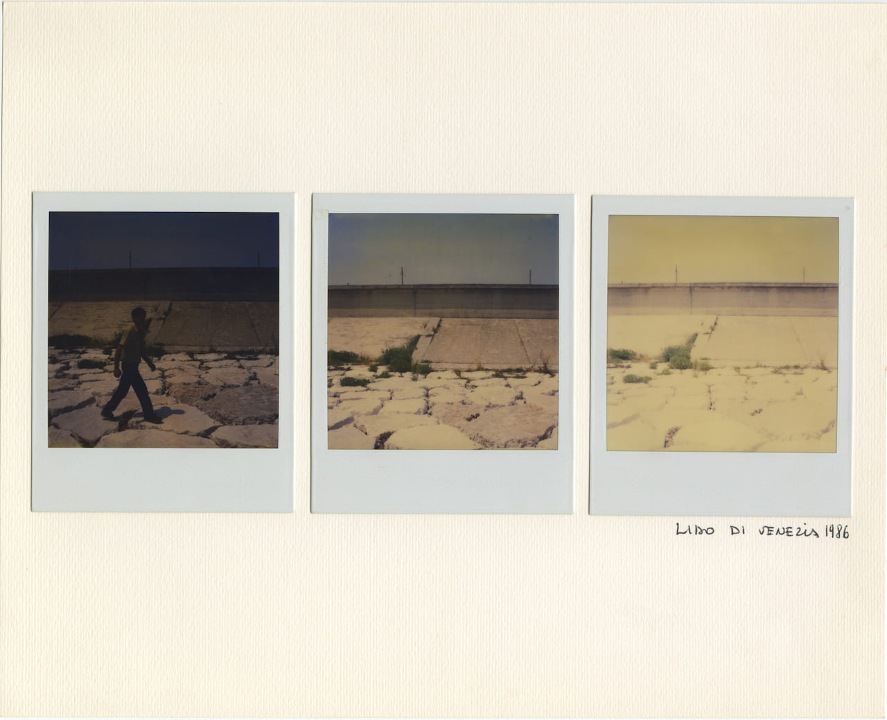 Serie Polaroids, Lido di Venezia, 1986, polaroid su cartone © Graziano Arici