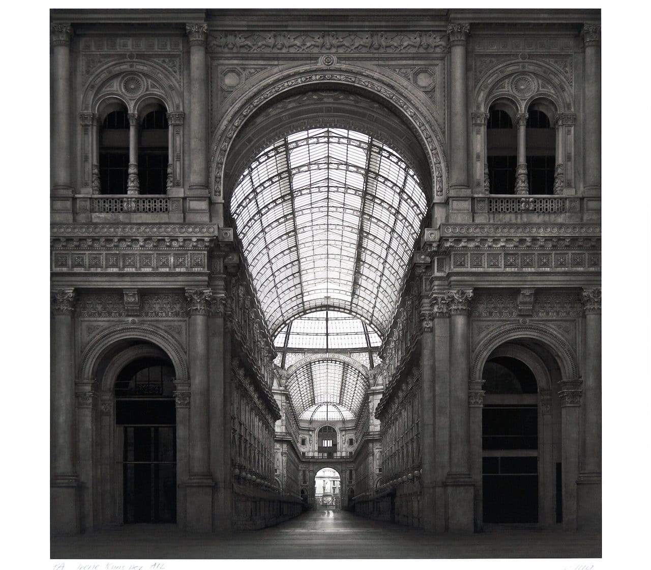Irene Kung : Galleria Vittorio Emanuele, Milano, 2010, stampa digitale su carta cotone, cm 30x30 Irene Kung/Courtesy the artist & Alessia Paladini Gallery, Milano