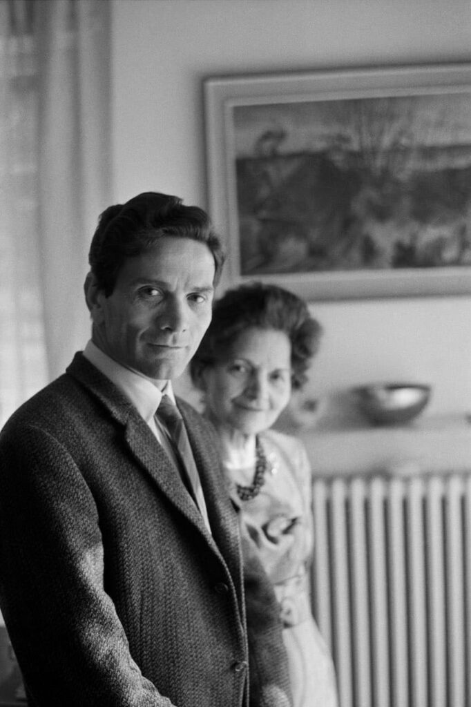 Mario Dondero - Pier Paolo Pasolini com sua mãe Susanna, Roma, 1962