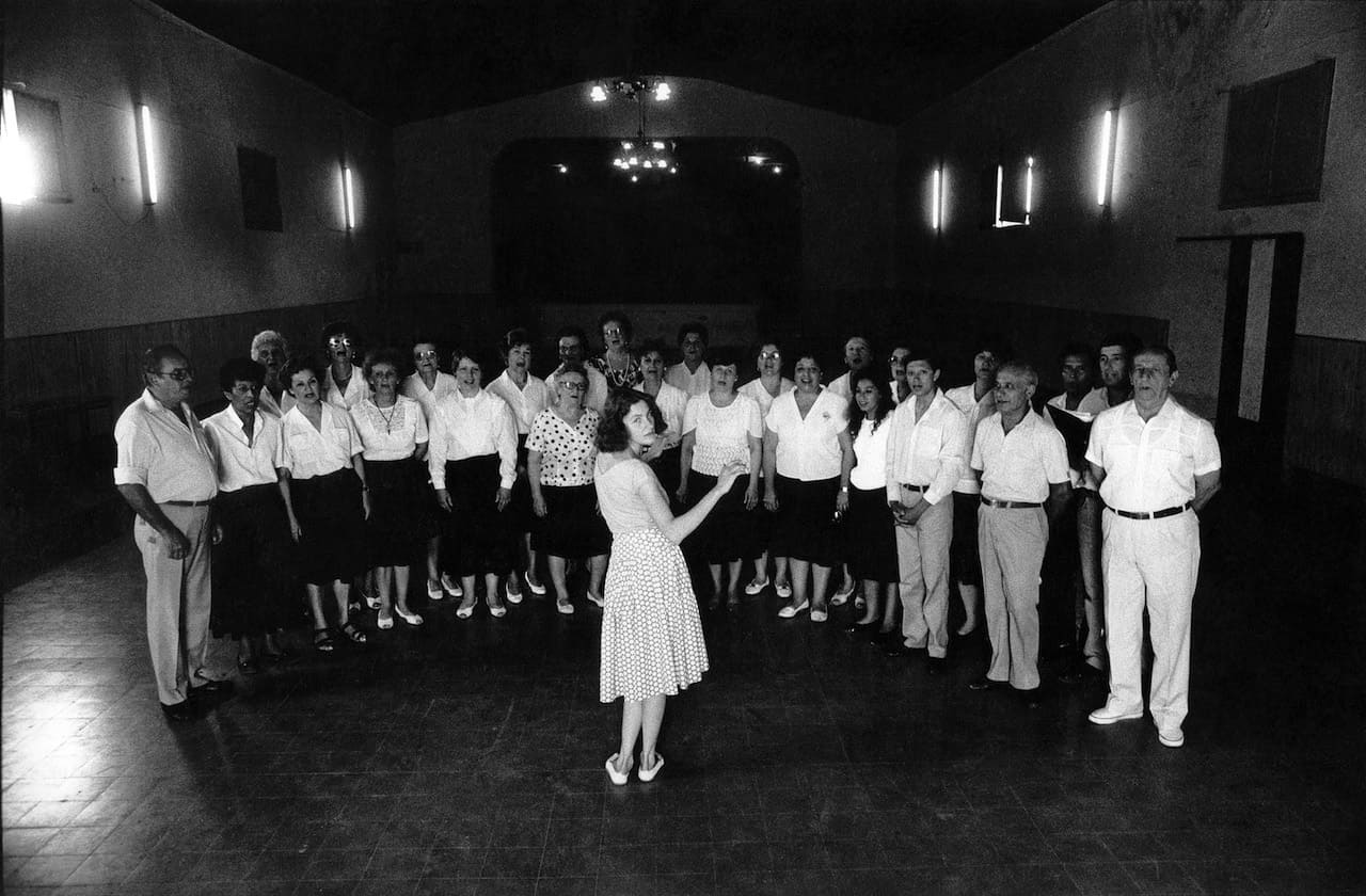 El Paraiso: entrada provisoria Coronel Moldes, il coro piemontese Argentina, 1990