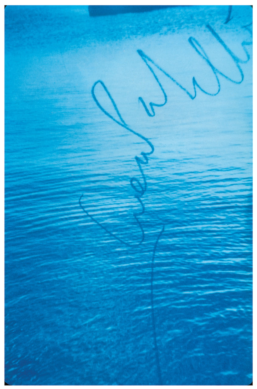 Luca Maria Patella Mare firmato, 1965 Stampa a colori su tela emulsionata 177 x 120,5 x 3,5 cm © Archivio di Luca M. Patella & Rosa Foschi, Roma