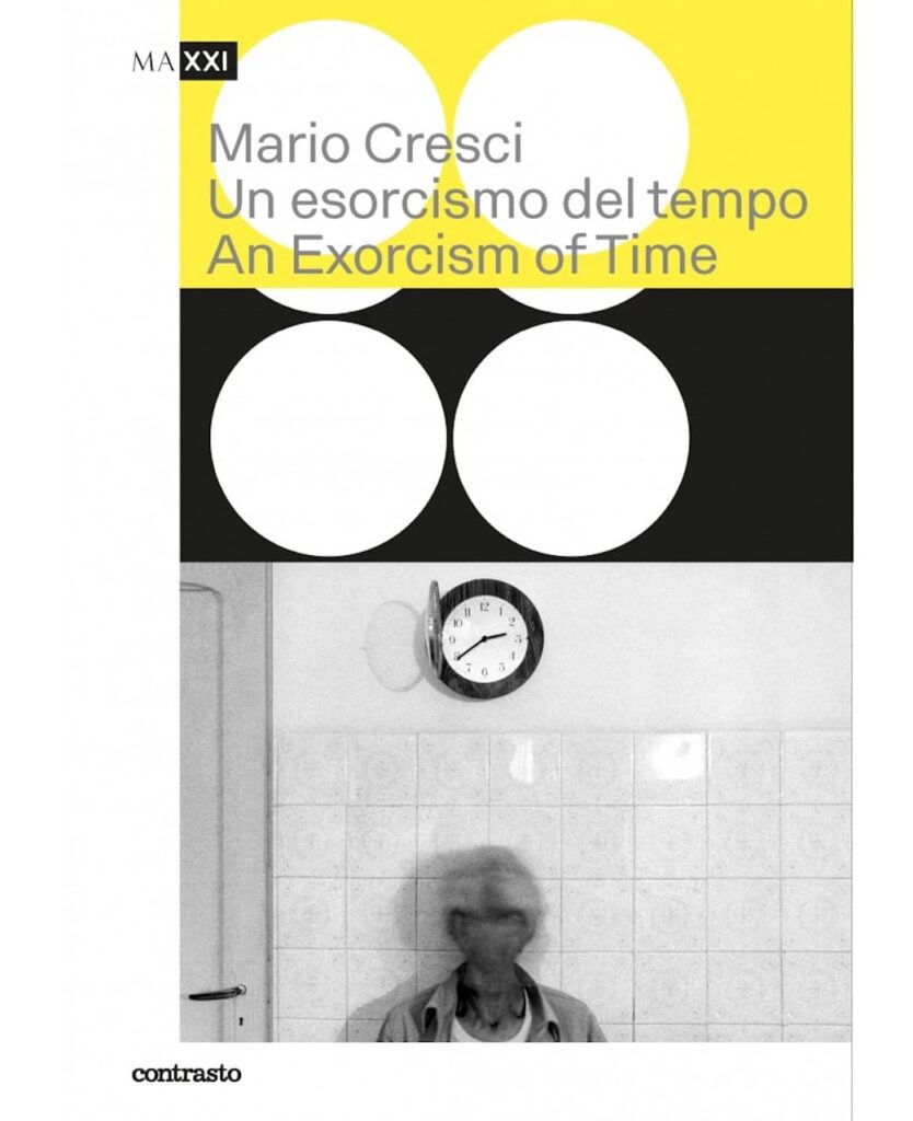 La copertina del libro sulla mostra di Mario Cresci al Maxxi edito da Contrasto