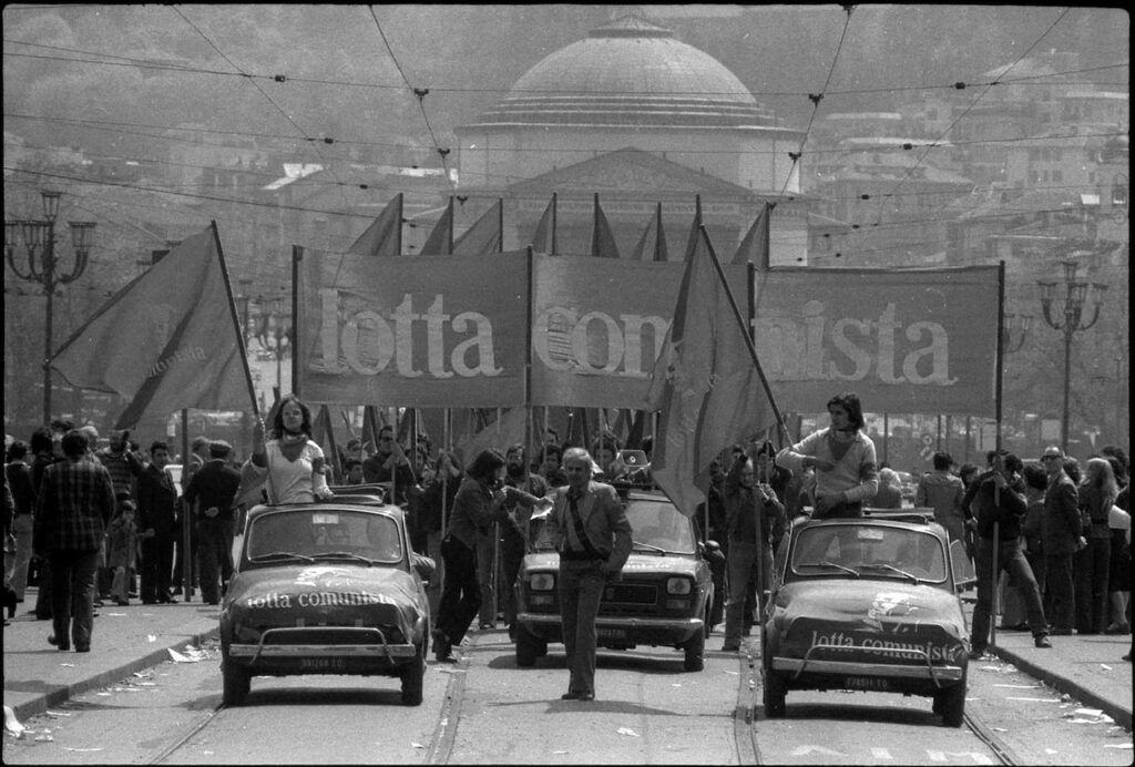 1976_1 maggio
Paolo Pellion di Persano,
Manifestazione del Primo Maggio
, Torino, 1976
Castello di Rivoli Museo d’Arte Contemporanea, Rivoli
-
Torino
CRRI
–
Centro di Ricerca Castello di Rivoli
Donazione eredi Paolo Pellion